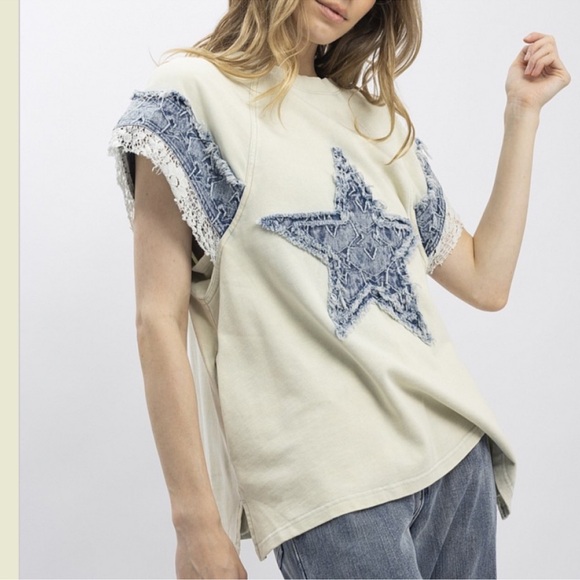 BLUE VELVET Women's Cream and Blue Star Top - Picture 3 of 6
